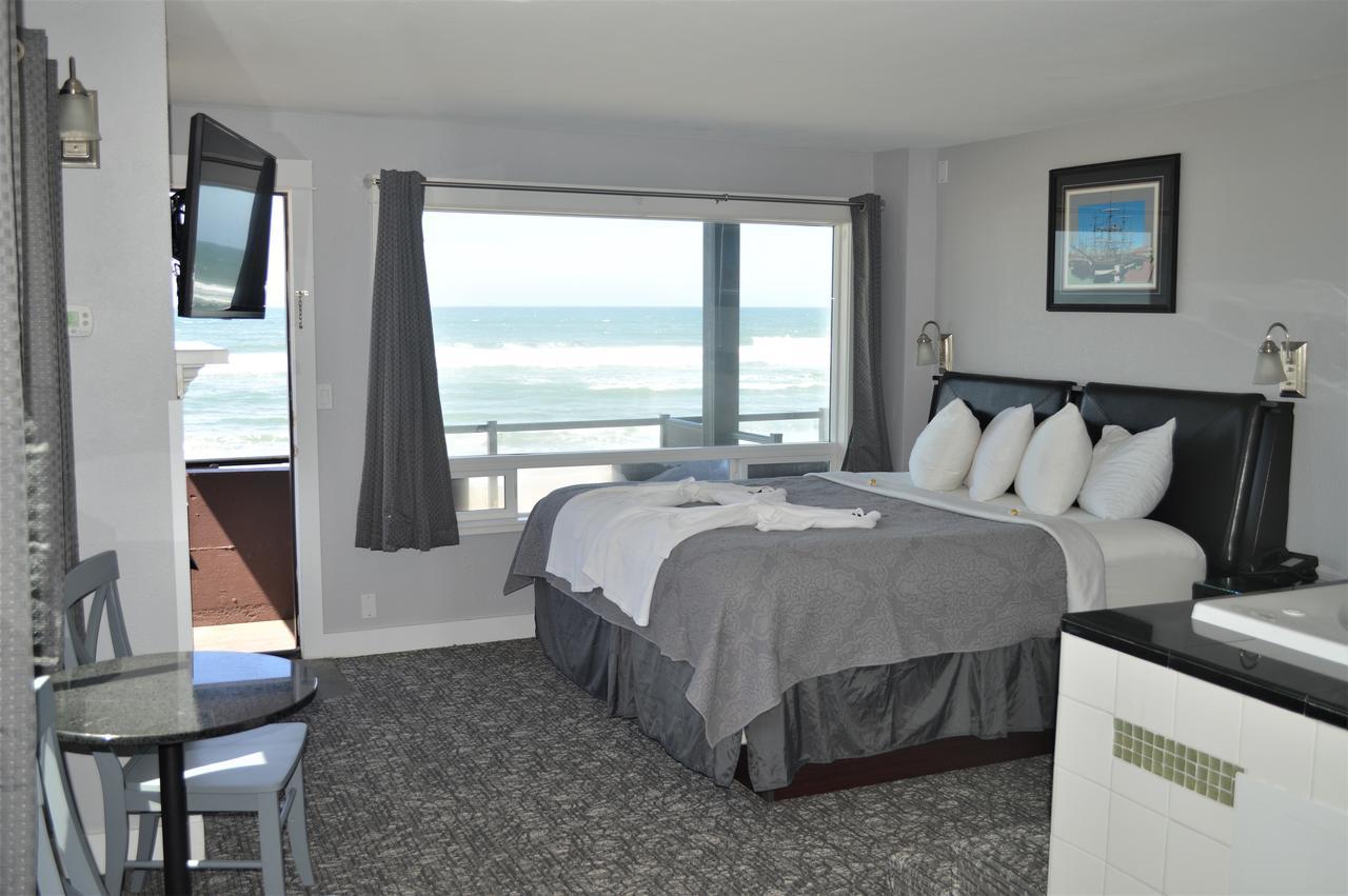 Beachfront Manor Hotel Линкън Сити Екстериор снимка
