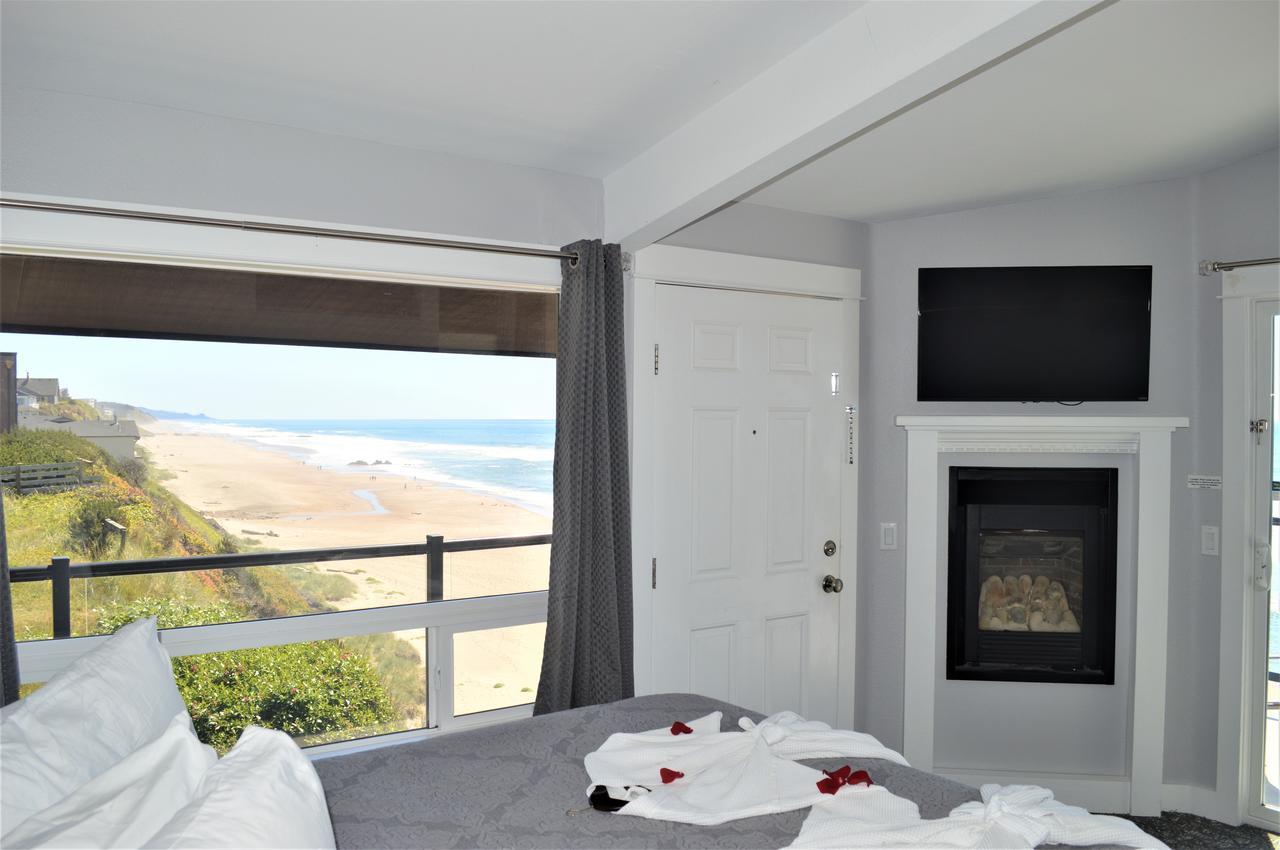 Beachfront Manor Hotel Линкън Сити Екстериор снимка