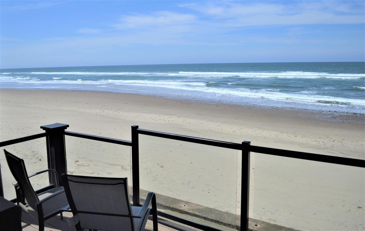 Beachfront Manor Hotel Линкън Сити Екстериор снимка