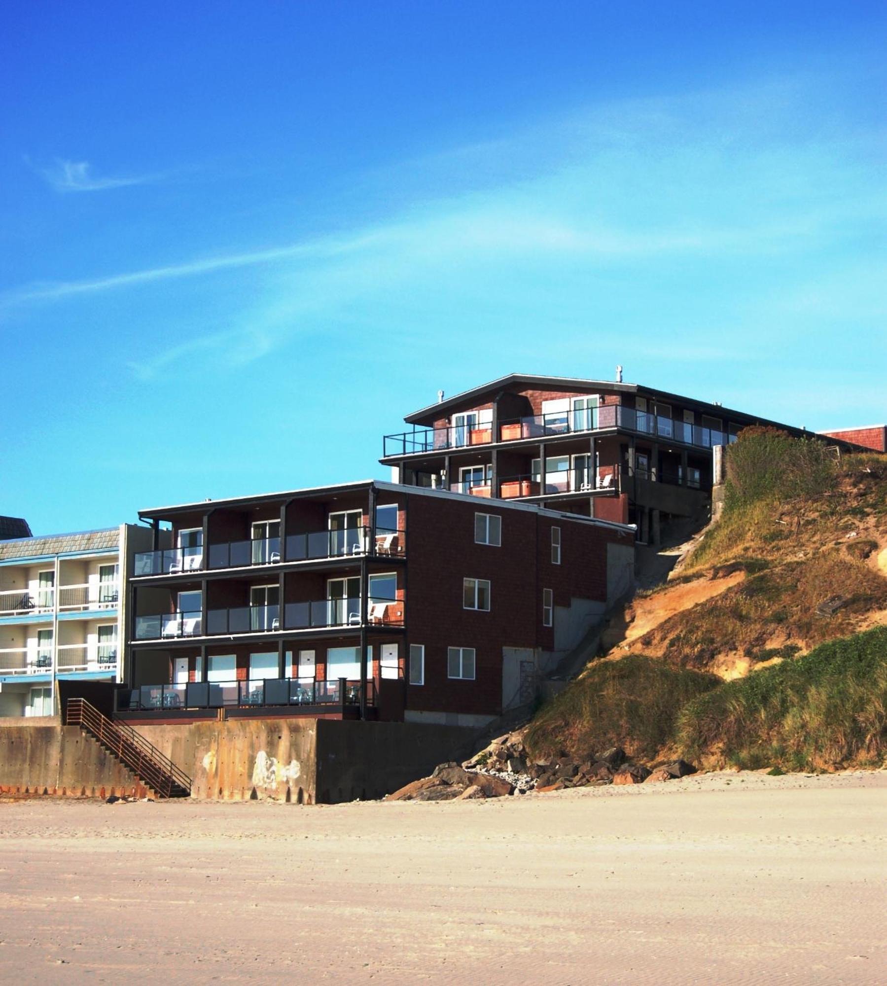 Beachfront Manor Hotel Линкън Сити Екстериор снимка